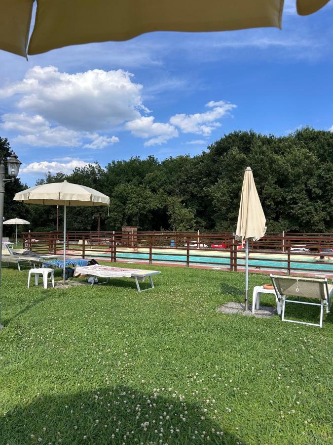 Piscina di Sibolla Holidays o nelle vicinanze