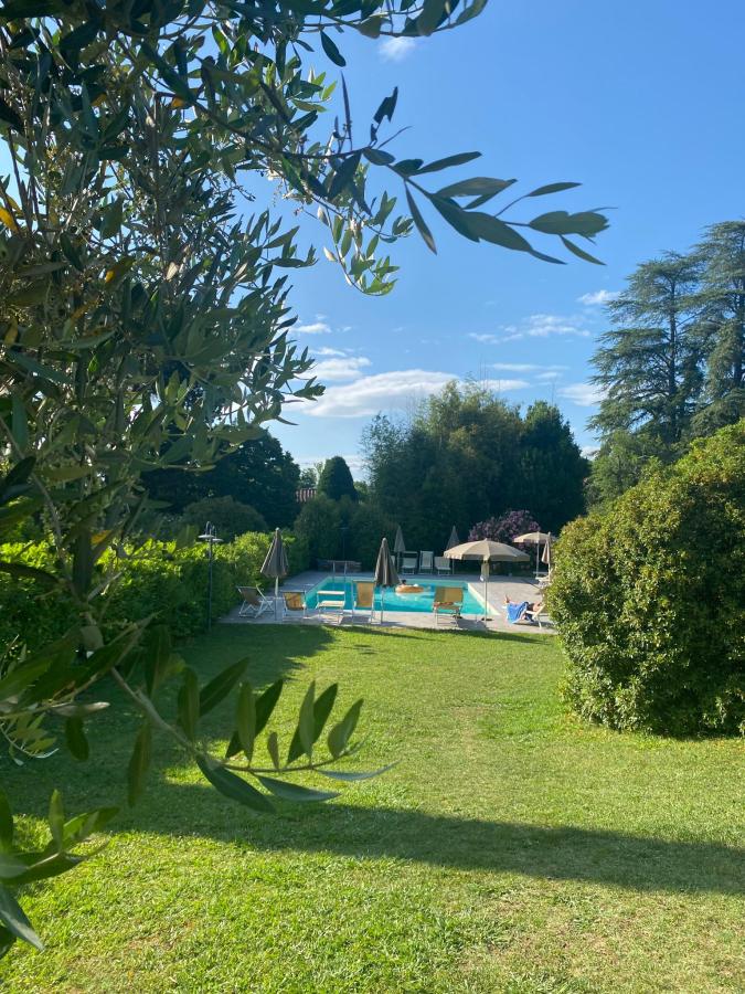 Piscina di Borgo San Benedetto o nelle vicinanze