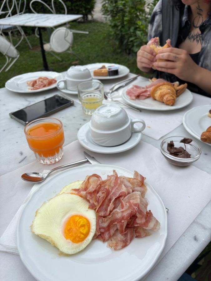 Cibo presso l'hotel o nelle vicinanze