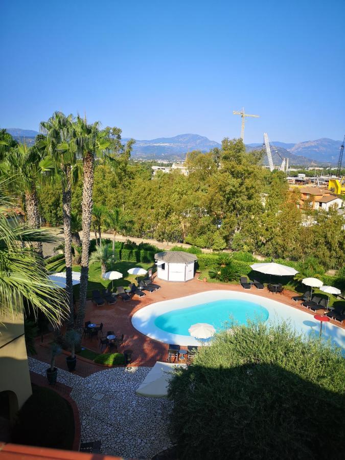 Piscina di Hotel Arbatasar o nelle vicinanze