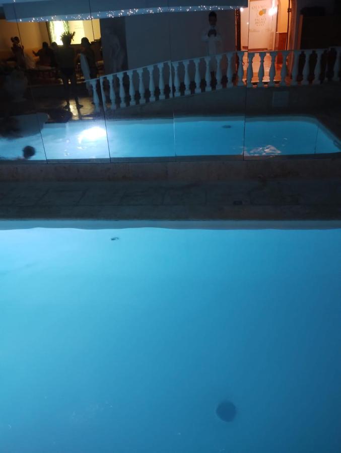 Piscina di Olympic Palace o nelle vicinanze