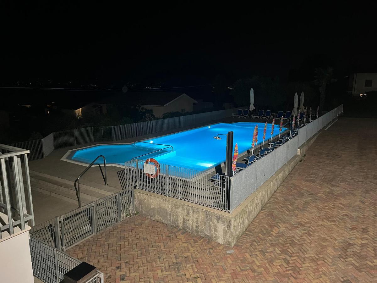 Piscina di Hotel Panoramica o nelle vicinanze