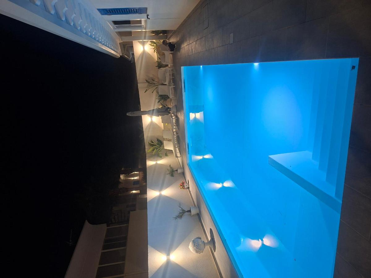 Piscina di Onda Bianca Luxury Apartments o nelle vicinanze