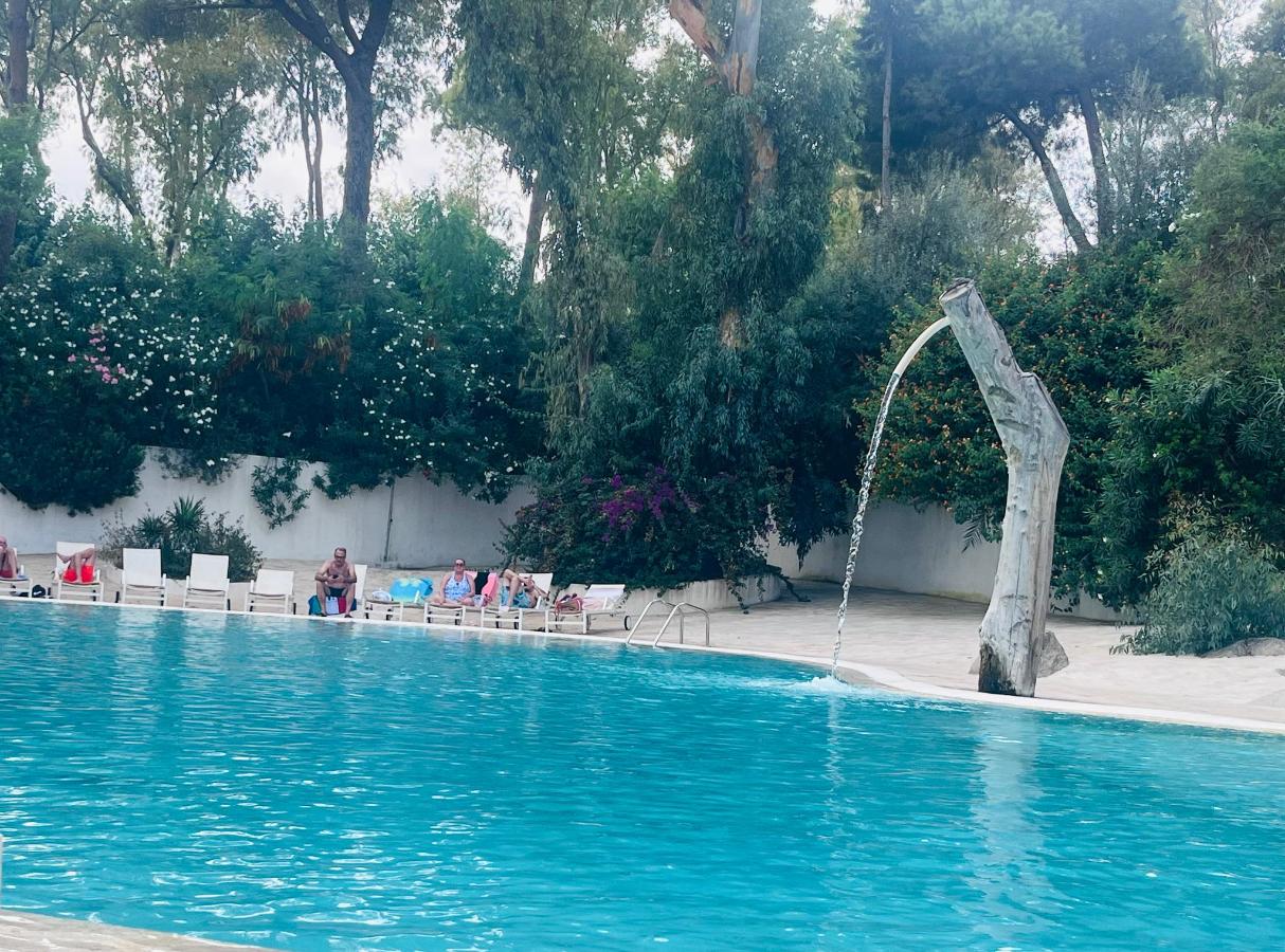 Piscina di Arbatax Park Resort - Ville del Parco by Falkensteiner o nelle vicinanze