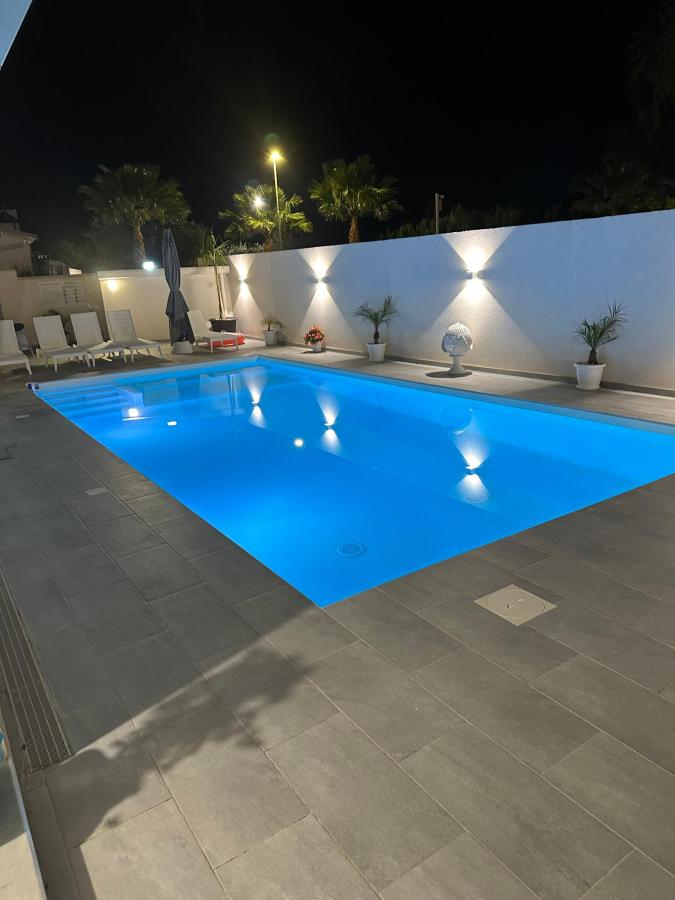 Piscina di Onda Bianca Luxury Apartments o nelle vicinanze