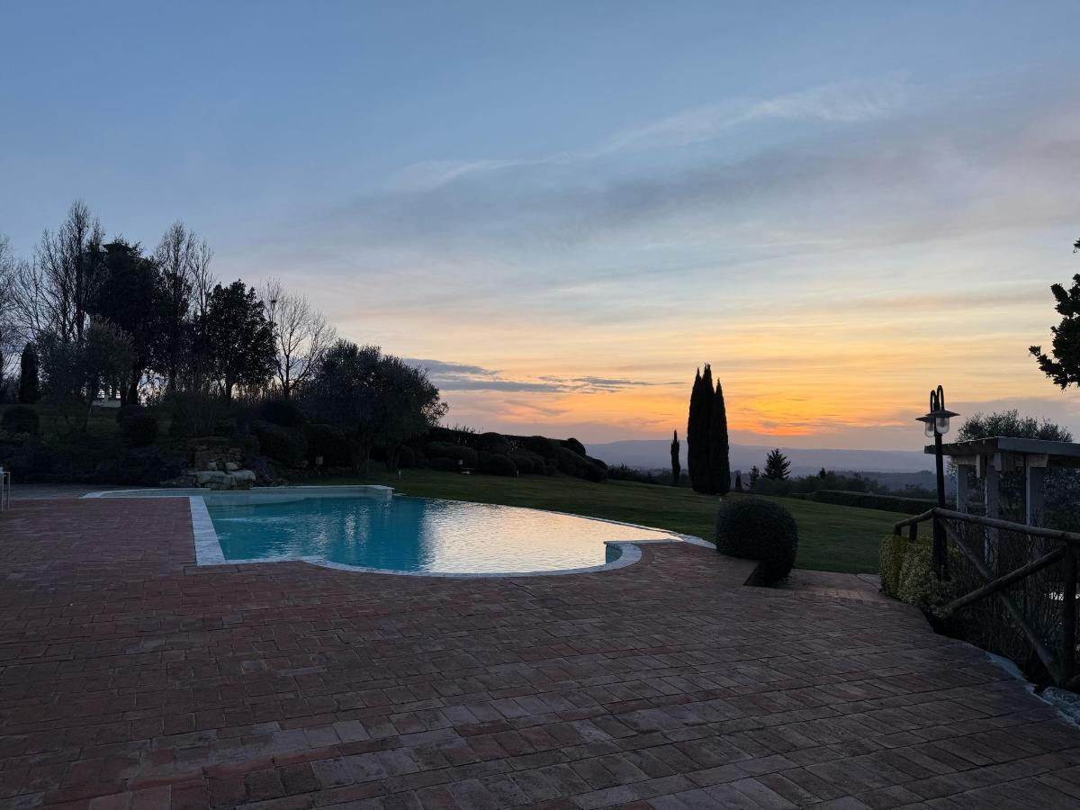 Piscina di Hotel Borgo Di Cortefreda - Place of Charme o nelle vicinanze