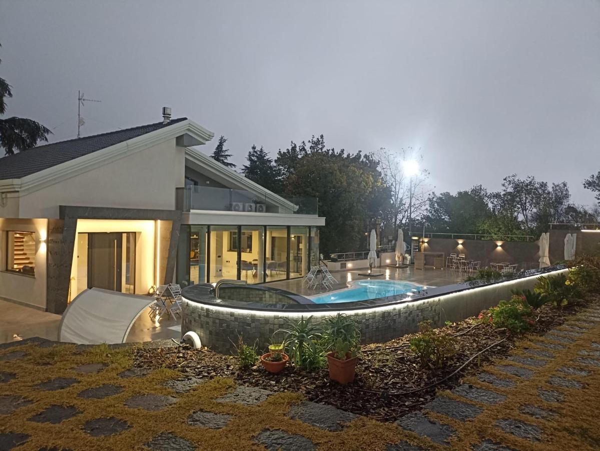 Piscina di Coco Noir Luxury Villa o nelle vicinanze