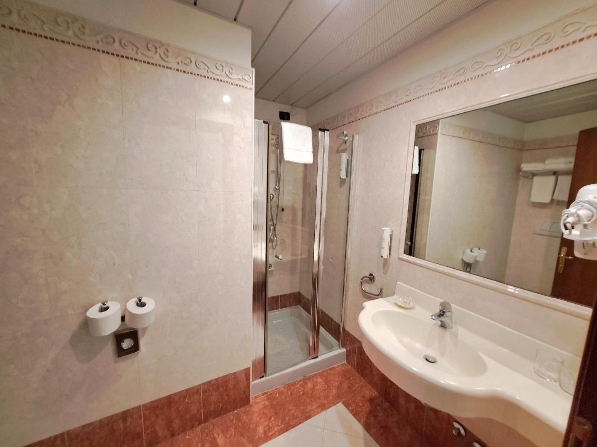 Bagno di Admiral Hotel Villa Erme