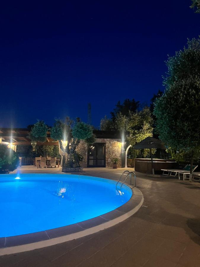 Piscina di Tenuta Padre Pio o nelle vicinanze