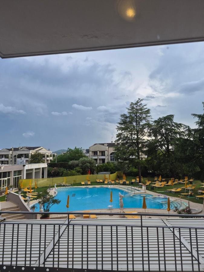 Piscina di Hotel Terme Helvetia o nelle vicinanze