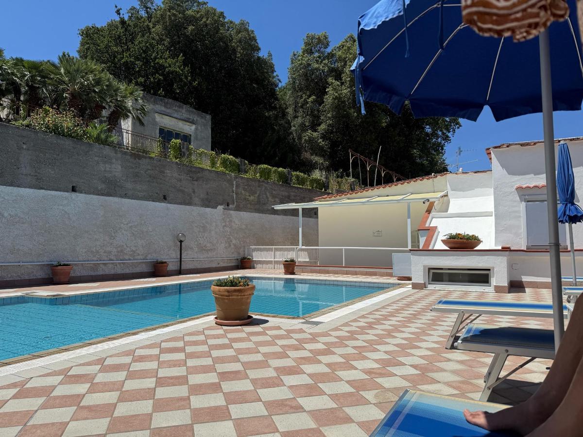 Piscina di Hotel Villa D'Orta o nelle vicinanze