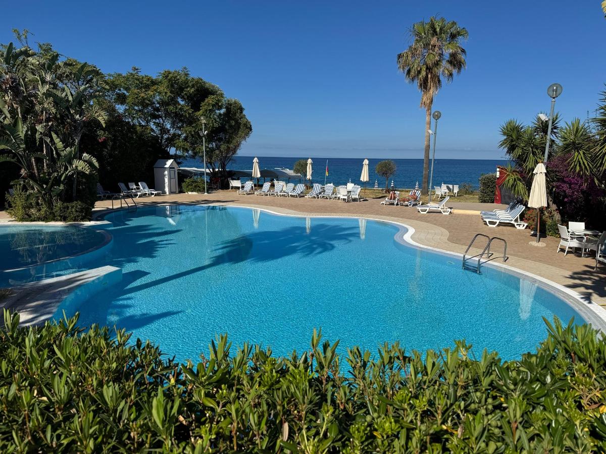 Piscina di Hotel Ipomea Club o nelle vicinanze