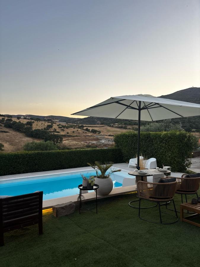 Piscina di Bentu Boutique Apartment o nelle vicinanze