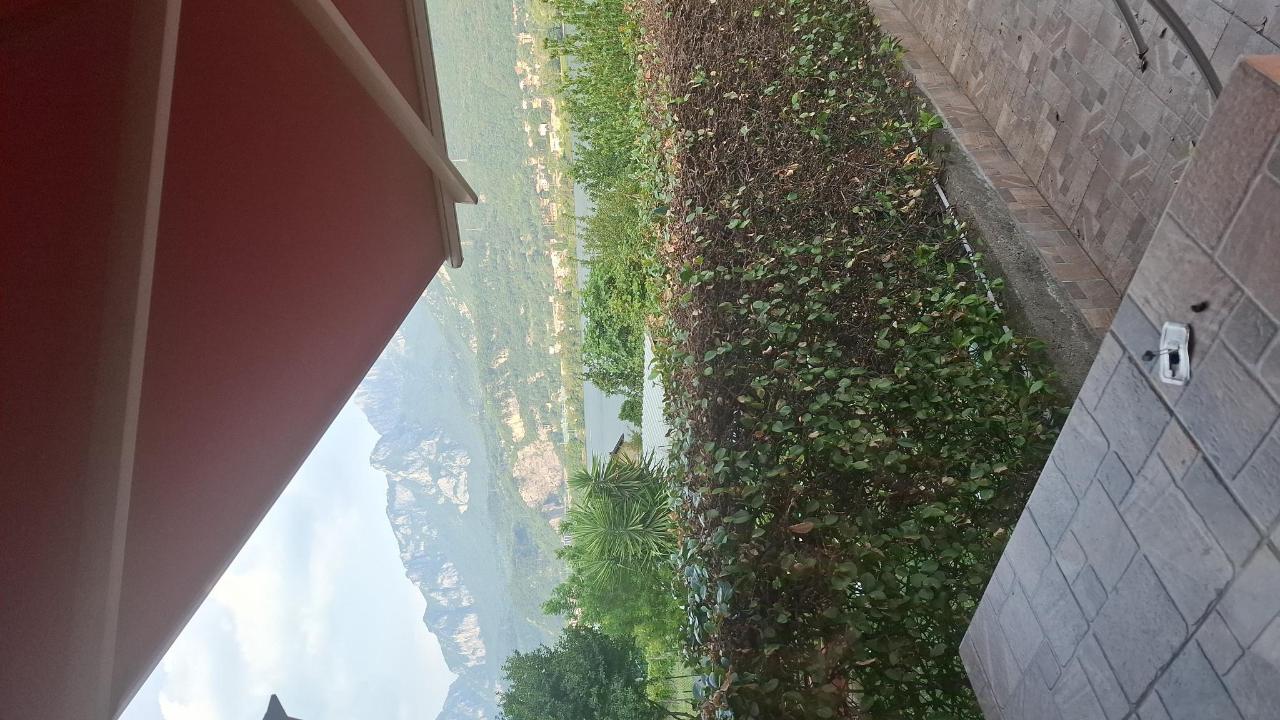 Giardino di Le Rose Sul Lago