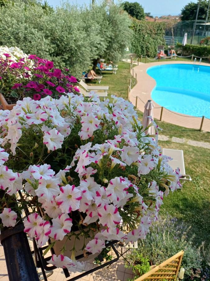 Piscina di Albergo Vittoria o nelle vicinanze