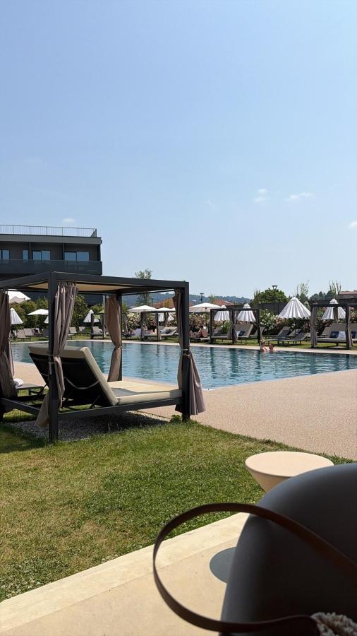 Piscina di Como Hills o nelle vicinanze