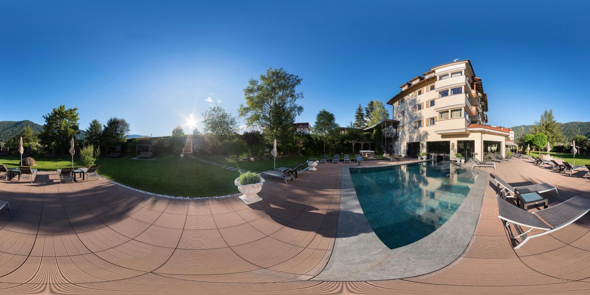 Majestic - Unique Spa Resort - Photo 21