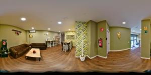 Foto dalla galleria di Hotel Radha a Hospitalet de Llobregat