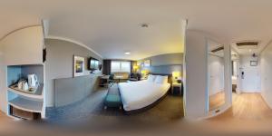 Gallery image of Holiday Inn Edinburgh Zoo by IHG in Edinburgh