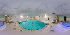 Gallery image of Holiday Inn Edinburgh Zoo by IHG in Edinburgh