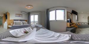 Gallery image of Deluxe City Hotel in Chania