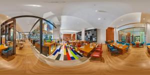 Gallery image of Grand Hyatt Manila in Manila