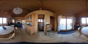 Foto dalla galleria di Chalet AS des Pics a Nendaz