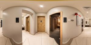 Foto dalla galleria di Adagio Aparthotel Jeddah Malik Road a Gedda
