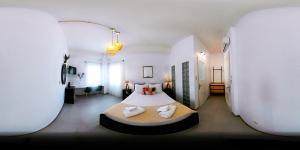 Gallery image of Axilleion Boutique Hotel in Ermoupoli