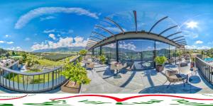 Foto dalla galleria di Weinegg Wellviva Resort ad Appiano sulla Strada del Vino