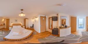 Gallery image of The Penellen guest accommodation room only in Hayle