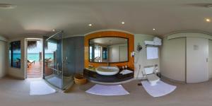 Foto dalla galleria di Adaaran Club Rannalhi - All Inclusive - 45 Minutes away from Male by Speedboat a Atollo di Malé Sud