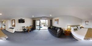 Φωτογραφία από το άλμπουμ του Baycrest Thermal Lodge σε Taupo