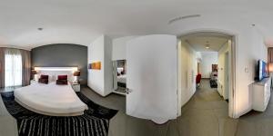 Gallery image of The First Collection Dubai Marina in Dubai
