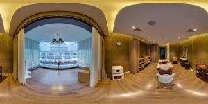 Foto dalla galleria di The Biltmore Tbilisi Hotel a Tbilisi City