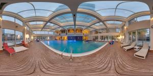 Foto dalla galleria di The Biltmore Tbilisi Hotel a Tbilisi City