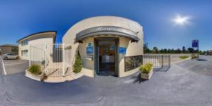 Gallery image of Fawkner Executive Suites & Serviced Apartments in Melbourne