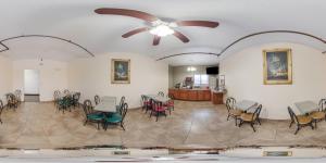 キャデラックにあるEcono Lodge Cadillac by Choiceのギャラリーの写真