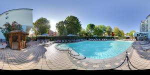 Gallery image of Hotel Bella Zurigo in Cesenatico