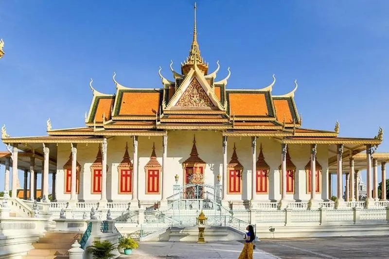 Featured tour with 5 reviews: Full-Day Phnom Penh Sightseeing Tour & Killing Field