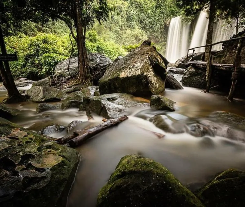 Budget saver tour: Phnom Kulen Waterfall 1000 Lingas Tour with Lunch | From only 45 USD