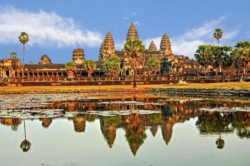 Featured tour with 4 reviews: 2-Day ‘Angkor & Village’ Tour