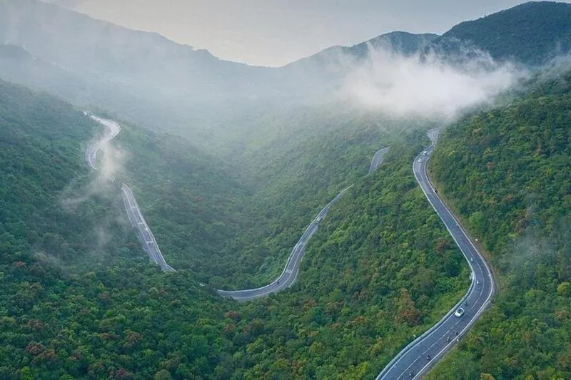 Hue Imperial City – Hai Van Pass Small Group From Danang/HoiAn by Booking from 38 USD
