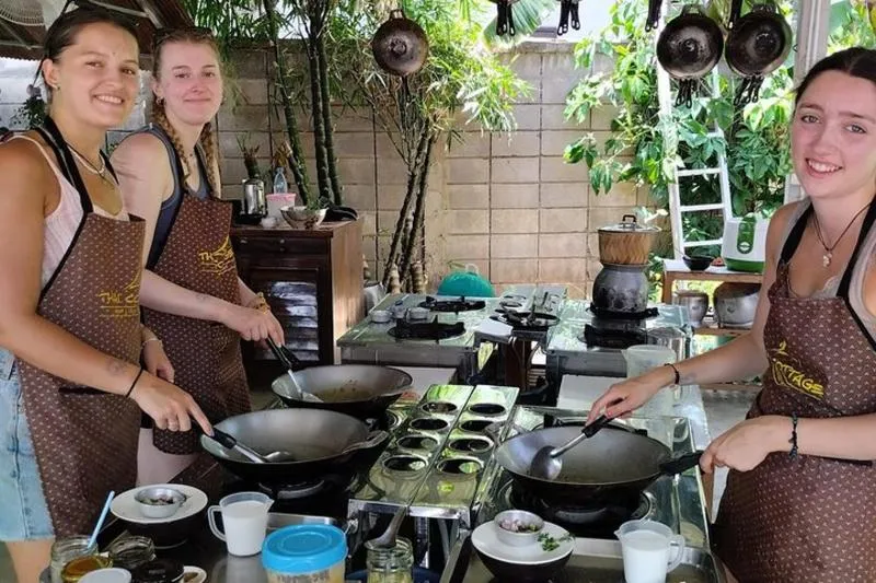 Best rated tour for Market Tours in Thailand with an average score of 5 Best rated tour for Market Tours in Thailand with an average score of 5