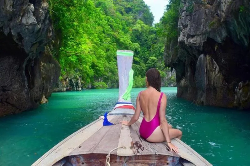 Private tour price range for Day Tours in Thailand from 2680 THB and average 4962 THB Private tour price range for Day Tours in Thailand from 2680 THB and average 4962 THB