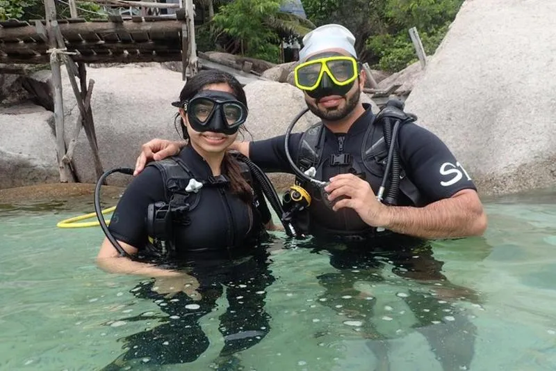 Featured tour with 4 reviews: PADI Discover Scuba Diving in Koh Tao – half day and two dives