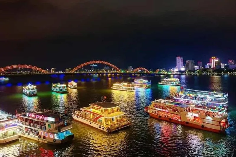 Experience Da Nang Han River Local Cruise by Night by Booking from 10 USD