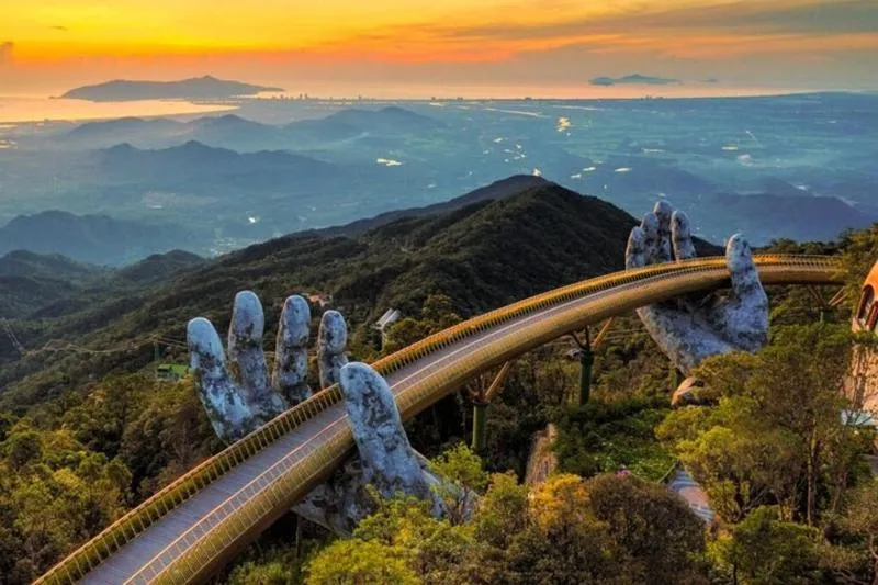 DA NANG Ba Na Hills, Golden Bridge & Cable Cars PRIVATE TOUR | Half-Day Trip 5h
