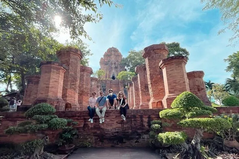 Luxury Tour: Half Day Car Nha Trang Excursion (Minimum 2 guest)