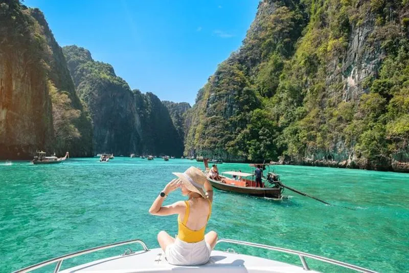 Featured tour with 13 reviews: Phi Phi, Maya and Bamboo Islands Day Tour by Speedboat in Krabi
